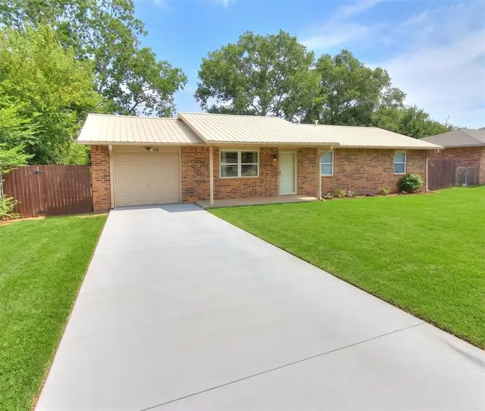16 Sue LN, Mcloud, OK 74851