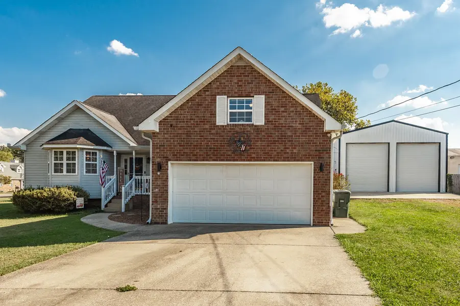 1026 Waters Edge Cir, Mount Juliet, TN 37122
