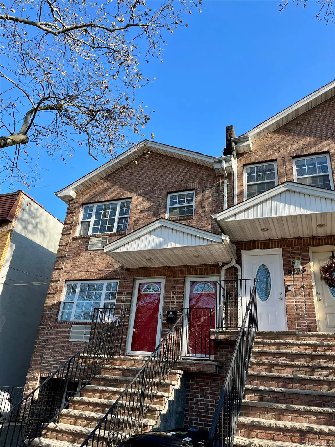 82-81 88th PL #2, Glendale, NY 11385