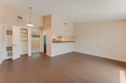 610 W 51st ST #103, Austin, TX 78751