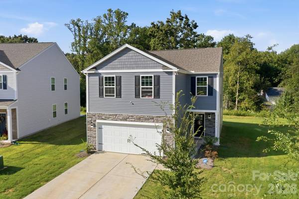 1314 37th Avenue LN NE, Hickory, NC 28601