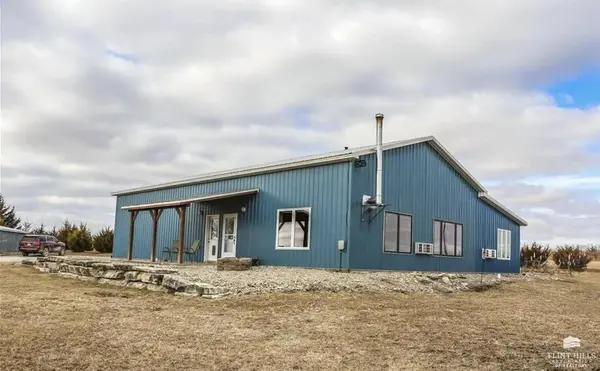 7450 Hopkins Creek RD, St. George, KS 66535