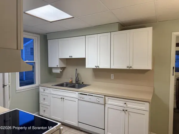 2208 Adams AVE #2nd Floor, Scranton, PA 18509