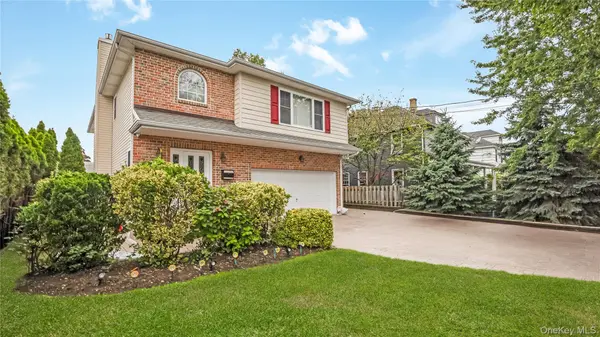 34 Nassau AVE, Glen Cove, NY 11542