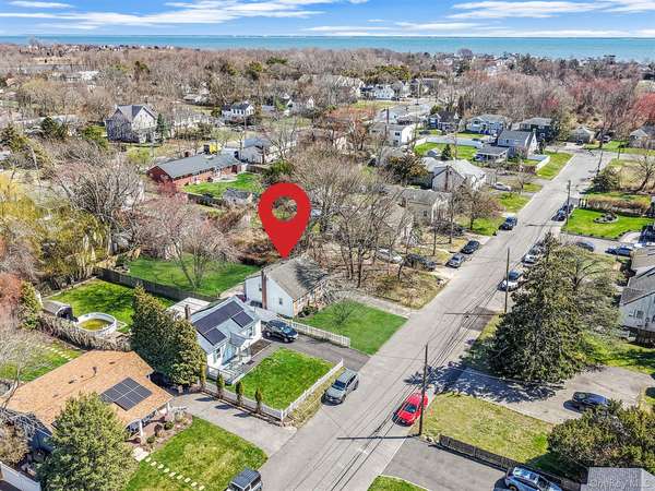 35 Thorburn AVE, Patchogue, NY 11772