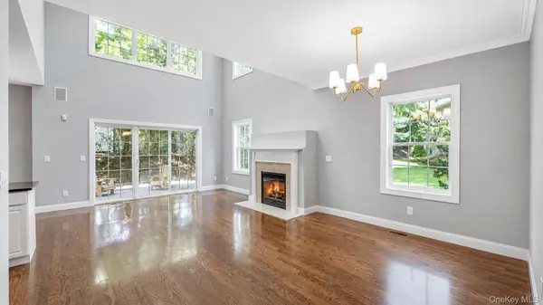 327 Medea WAY, Central Islip, NY 11722