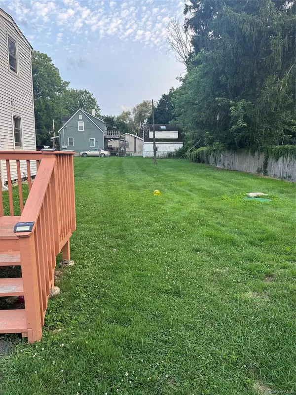 657 South ST #2 -Top Floor, Newburgh, NY 12550