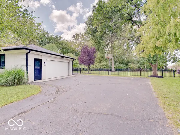 5230 Shorewood DR, Indianapolis, IN 46220