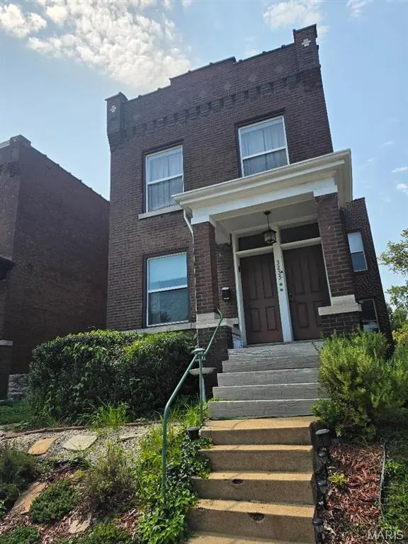 3255 Morganford RD, St Louis, MO 63116