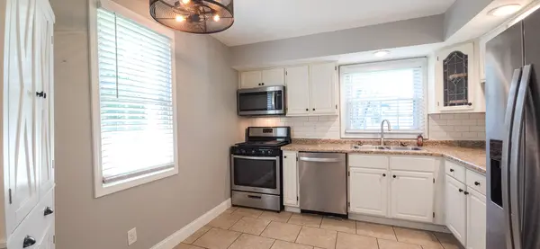 1473 Happy Valley RD, Crown Point, IN 46307