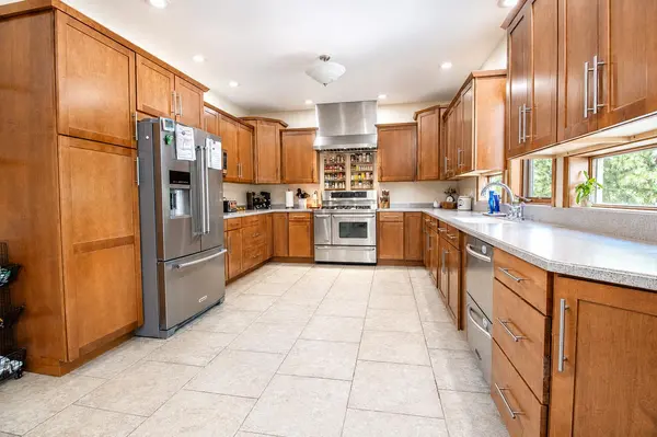 8840 E 150, Knox, IN 46534