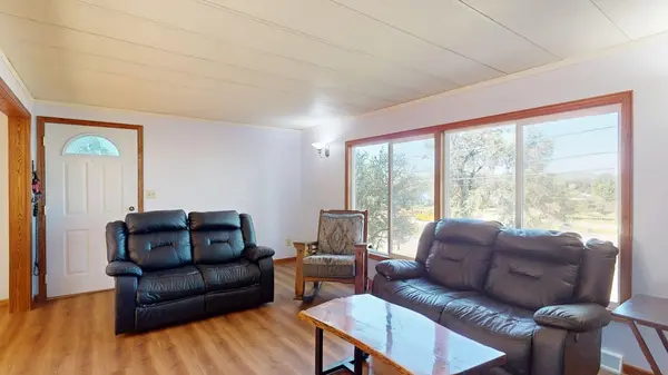 689 E Lake BLVD, Winona, MN 55987