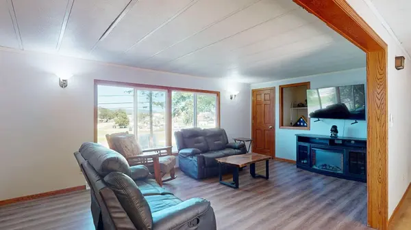 689 E Lake BLVD, Winona, MN 55987