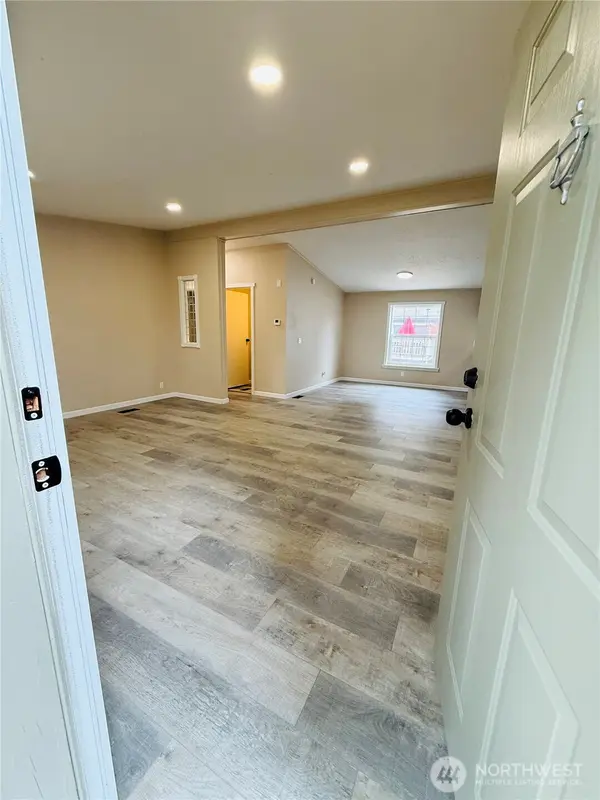 8016 194th ST E #48, Spanaway, WA 98387