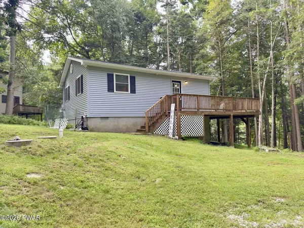 1117 Owl CT, Bushkill, PA 18324