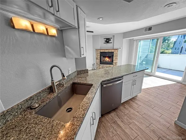 5250 S Huron WAY #10-208, Littleton, CO 80120