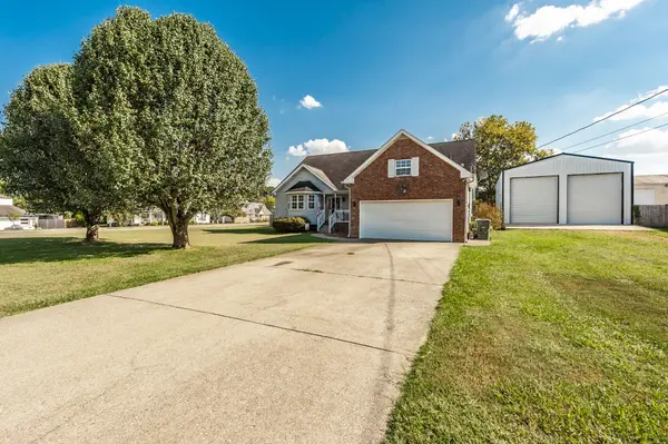 1026 Waters Edge Cir, Mount Juliet, TN 37122