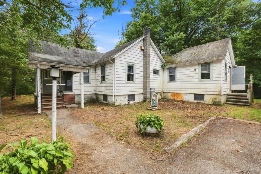 395 Route 17K, Bloomingburg, NY 12721
