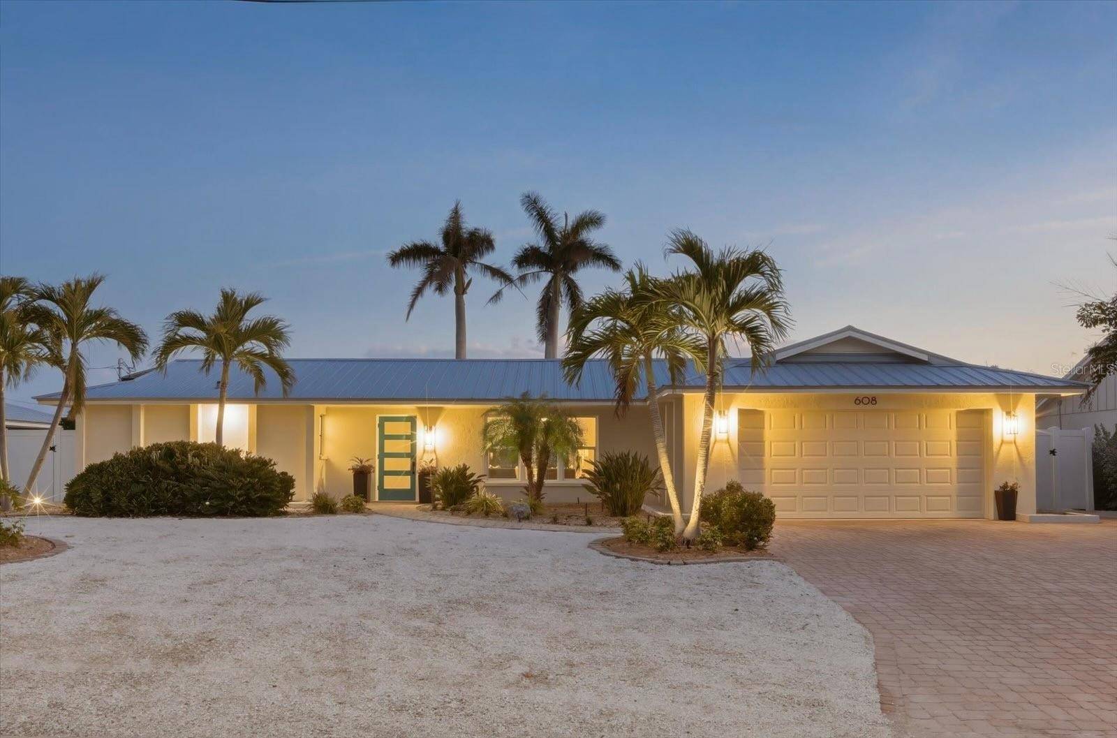 608 GLADSTONE LN, Holmes Beach, FL 34217
