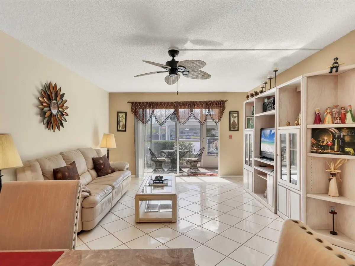 1330 GLEN OAKS DR E #174D, Sarasota, FL 34232