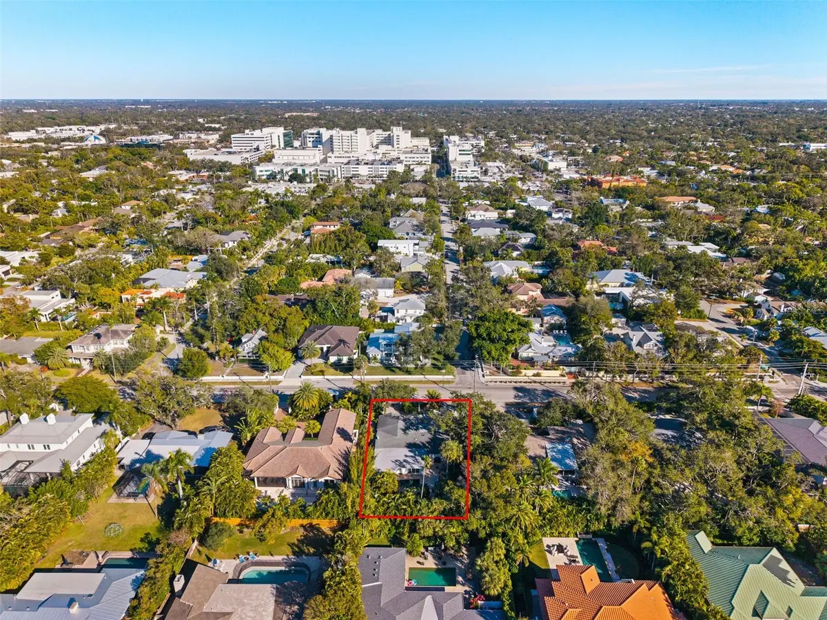 1740 S ORANGE AVE, Sarasota, FL 34239