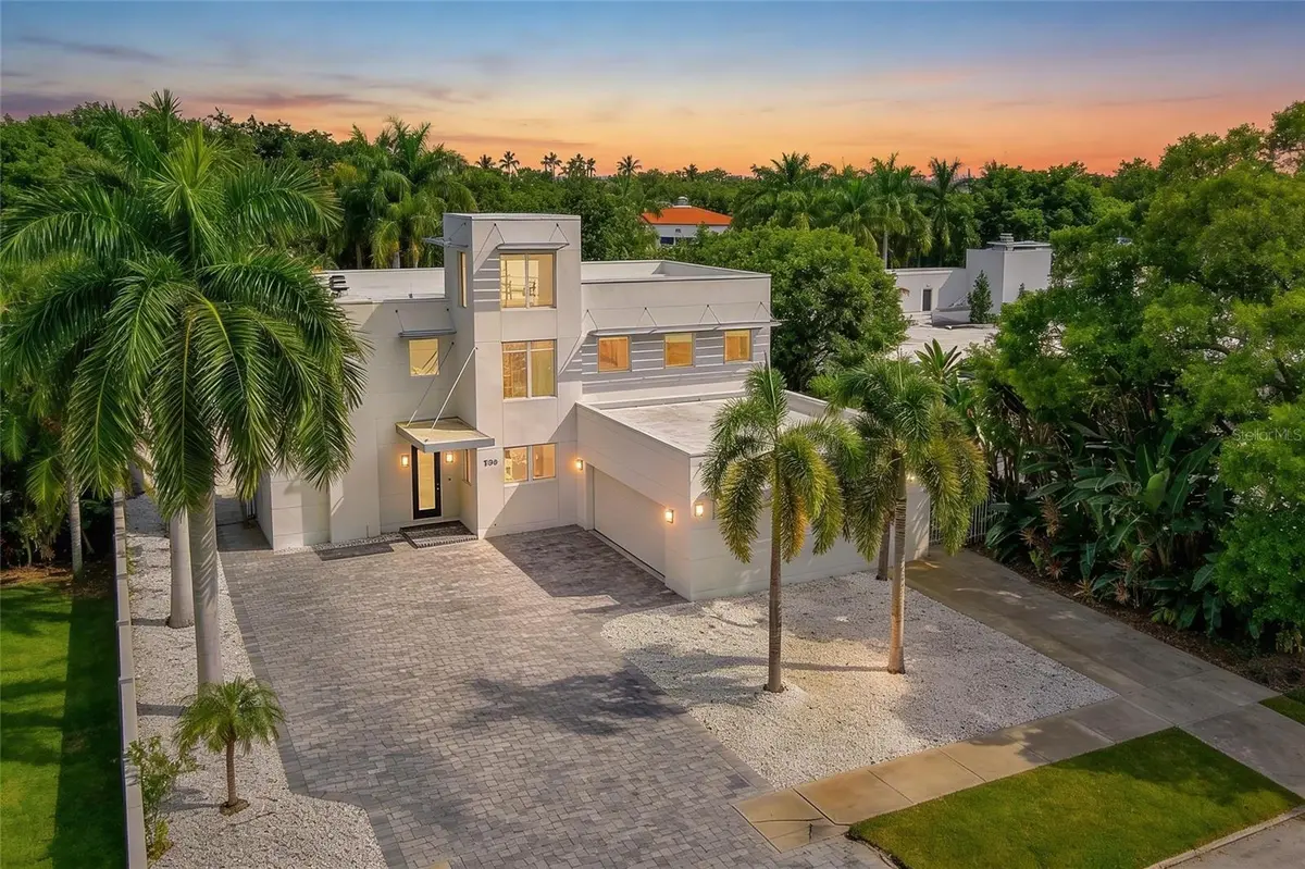 1751 HAWTHORNE ST, Sarasota, FL 34239