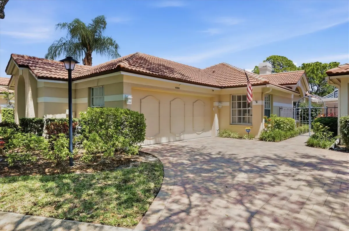 4068 LYNDHURST CT, Sarasota, FL 34235