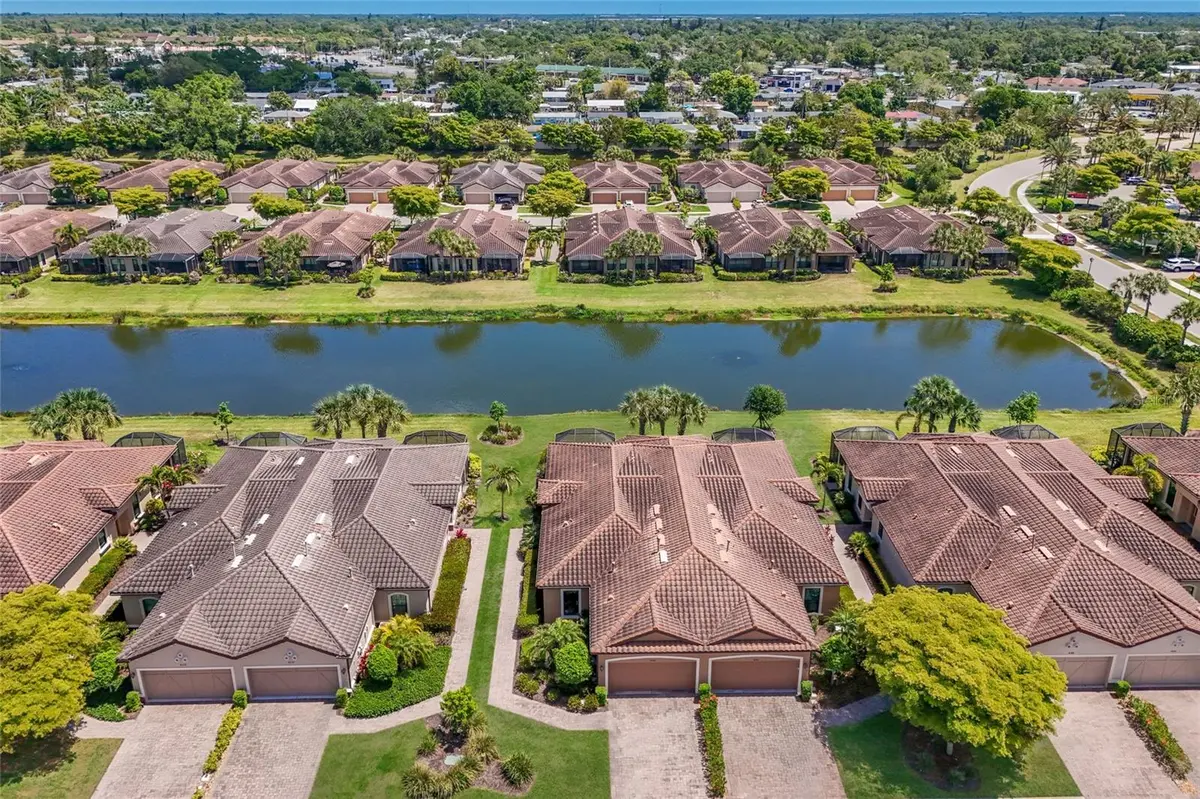 8280 VARENNA DR, Sarasota, FL 34231