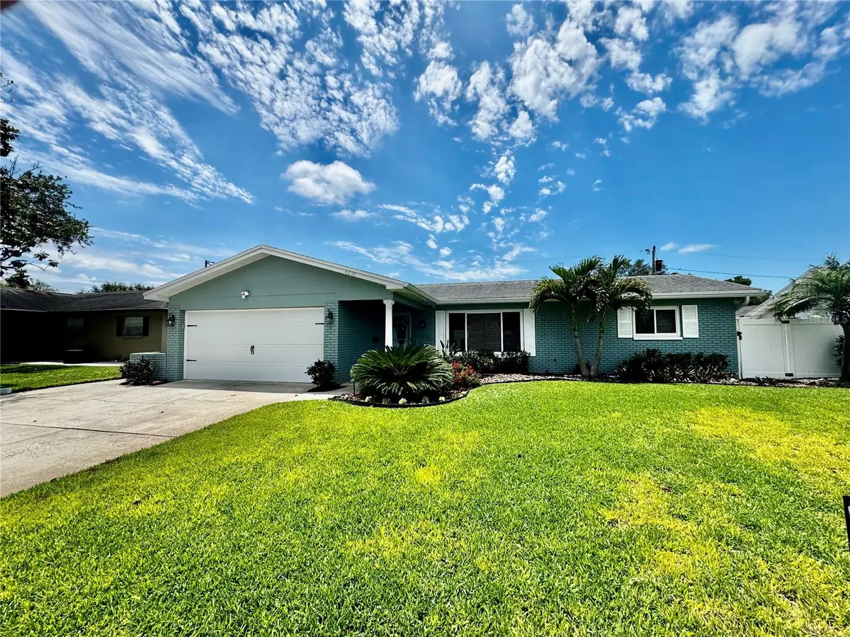 6232 33RD AVE N, St Petersburg, FL 33710