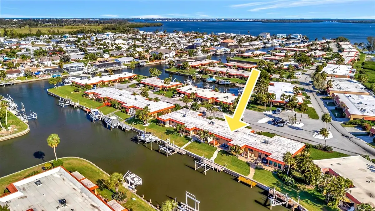 9517 AZURE CV, Bradenton, FL 34210