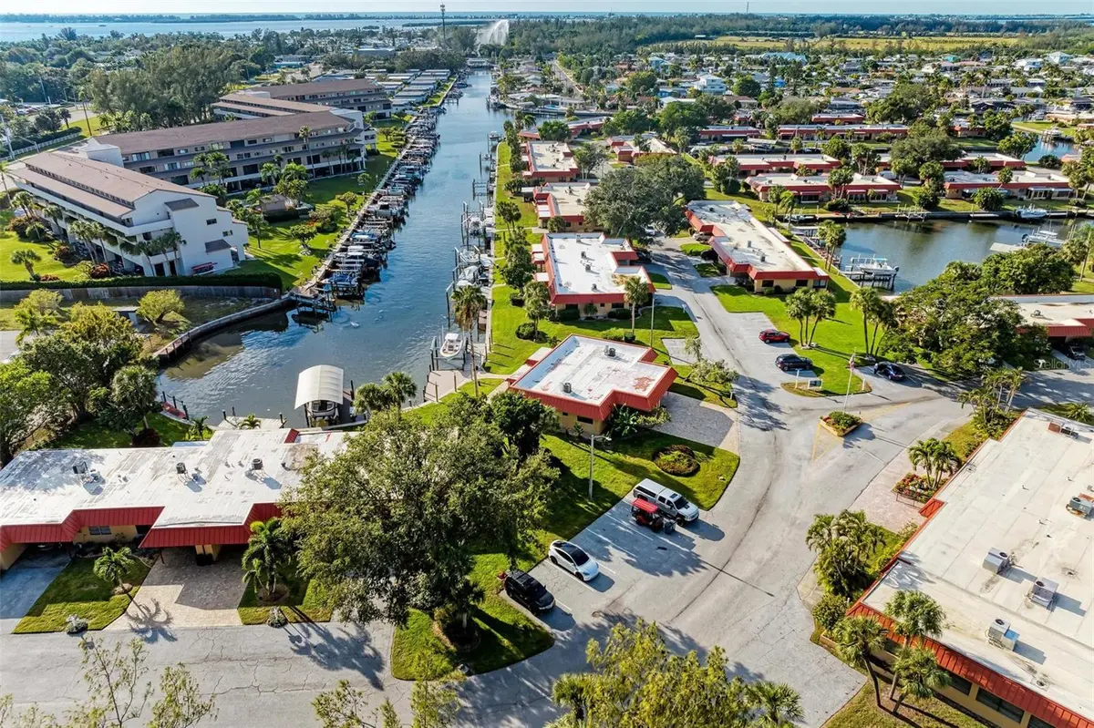 9409 CATALINA DR, Bradenton, FL 34210