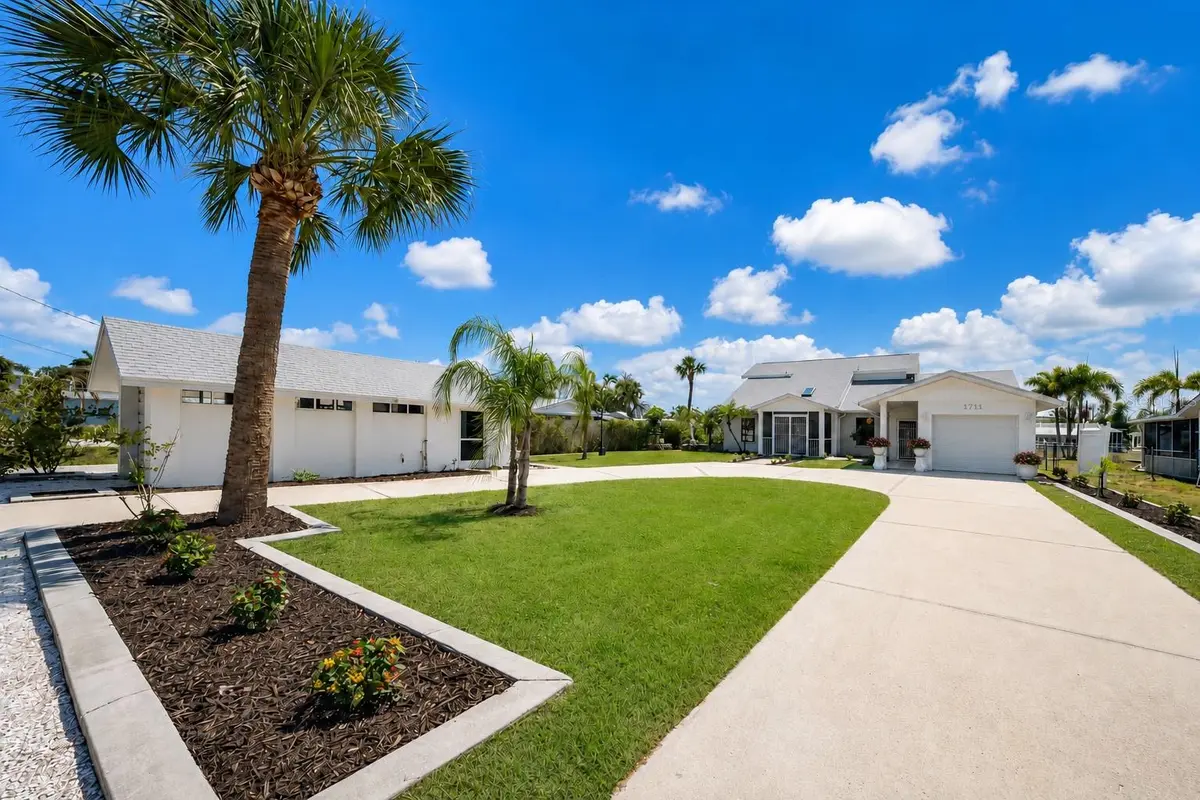 1711 RIVERSIDE DR, Englewood, FL 34223