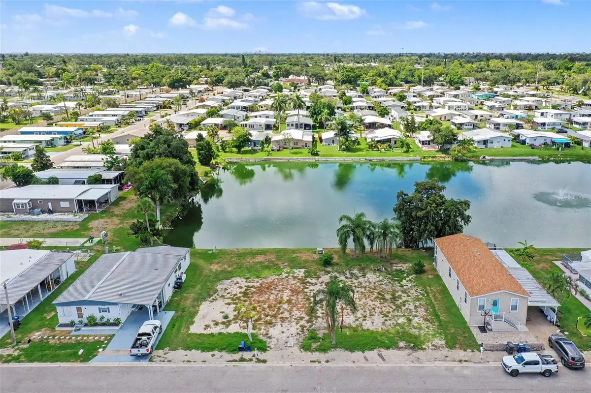 302 51ST AVE E, Bradenton, FL 34203