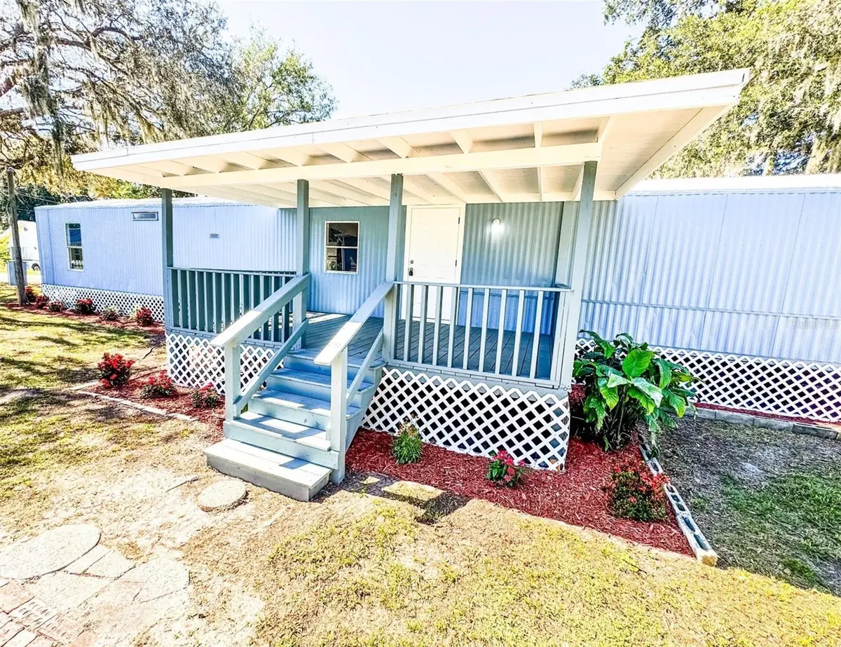 688 4TH ST, Polk City, FL 33868
