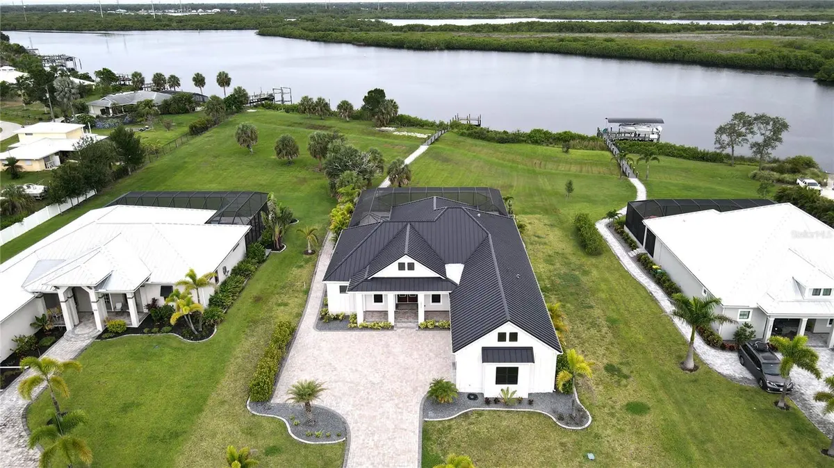 2073 TREASURE LN, Punta Gorda, FL 33982