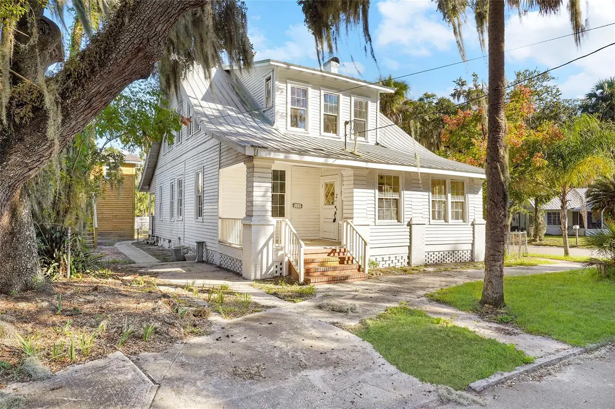 221 S 5TH ST, Palatka, FL 32177