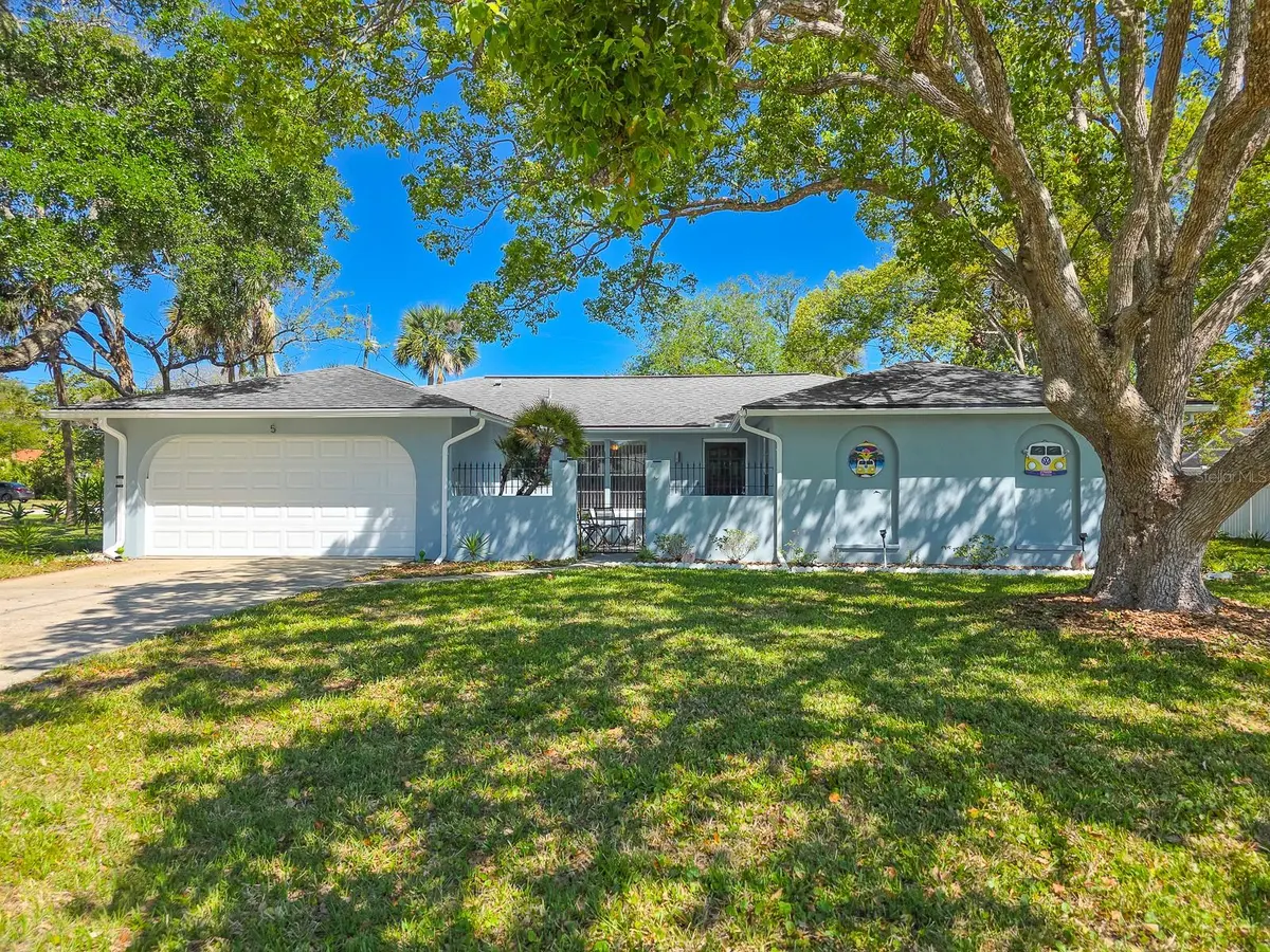 5 EMERALD CIR, Ormond Beach, FL 32174