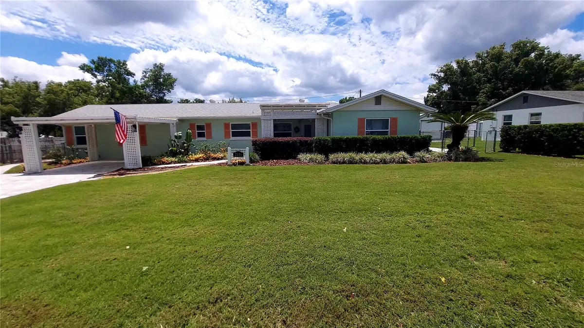 2136 SYLVAN POINT DR, Mount Dora, FL 32757