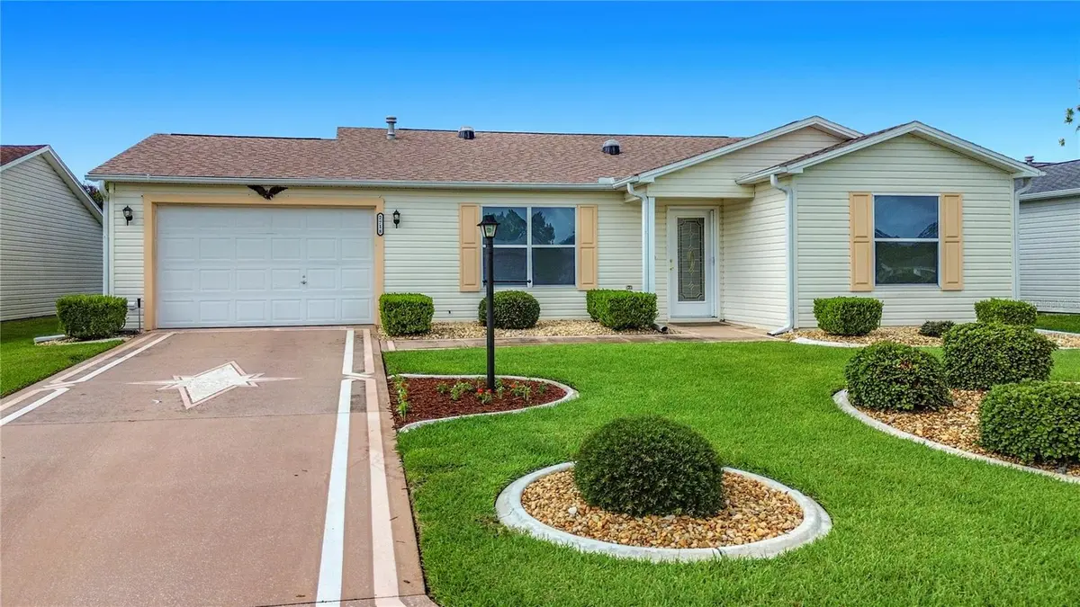 2718 BENAVIDES DR, The Villages, FL 32162