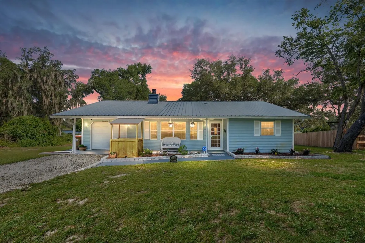 16684 SE 54TH ST, Ocklawaha, FL 32179