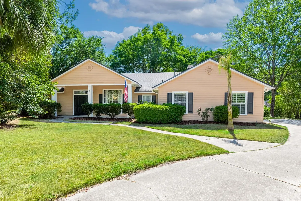 6924 SW 80TH DR, Gainesville, FL 32608