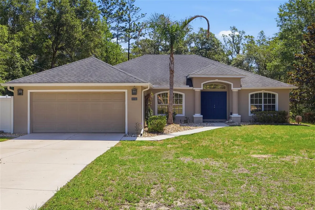 8963 N COMMODORE DR, Citrus Springs, FL 34434