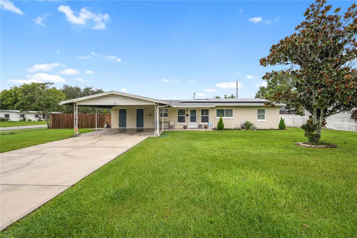 2211 BEATRICE DR, Orlando, FL 32810