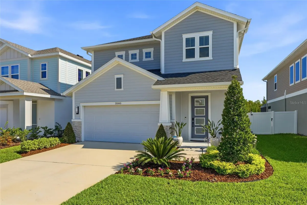 28945 ORANGE BERRY DR, Wesley Chapel, FL 33543