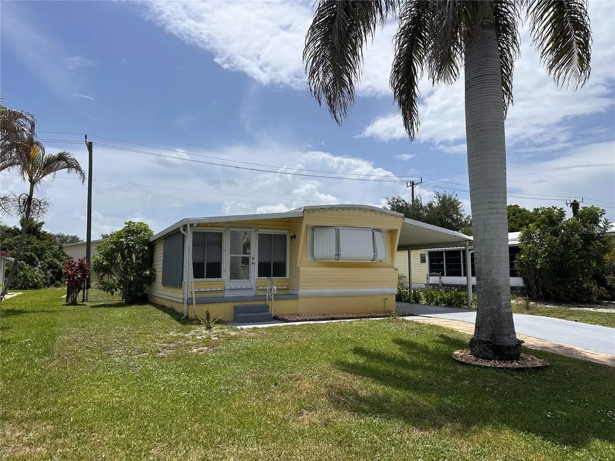 7388 SE SWAN AVE, Hobe Sound, FL 33455
