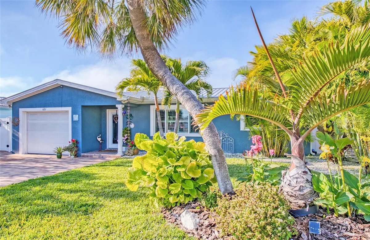 621 77TH AVE, St Pete Beach, FL 33706