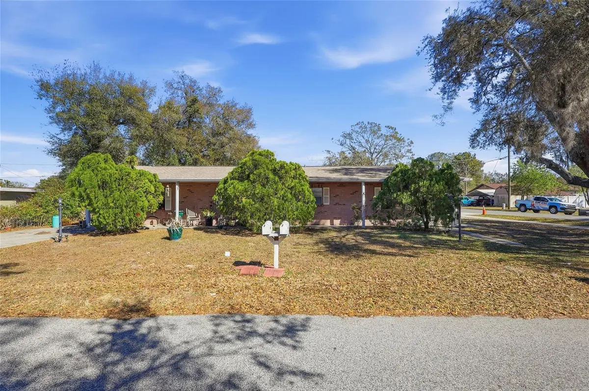 6112 & 6116 9TH ST, Zephyrhills, FL 33542