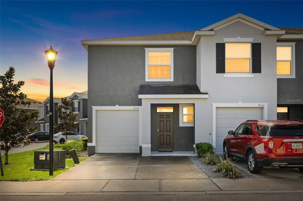 8502 FALLING BLUE PL, Riverview, FL 33578