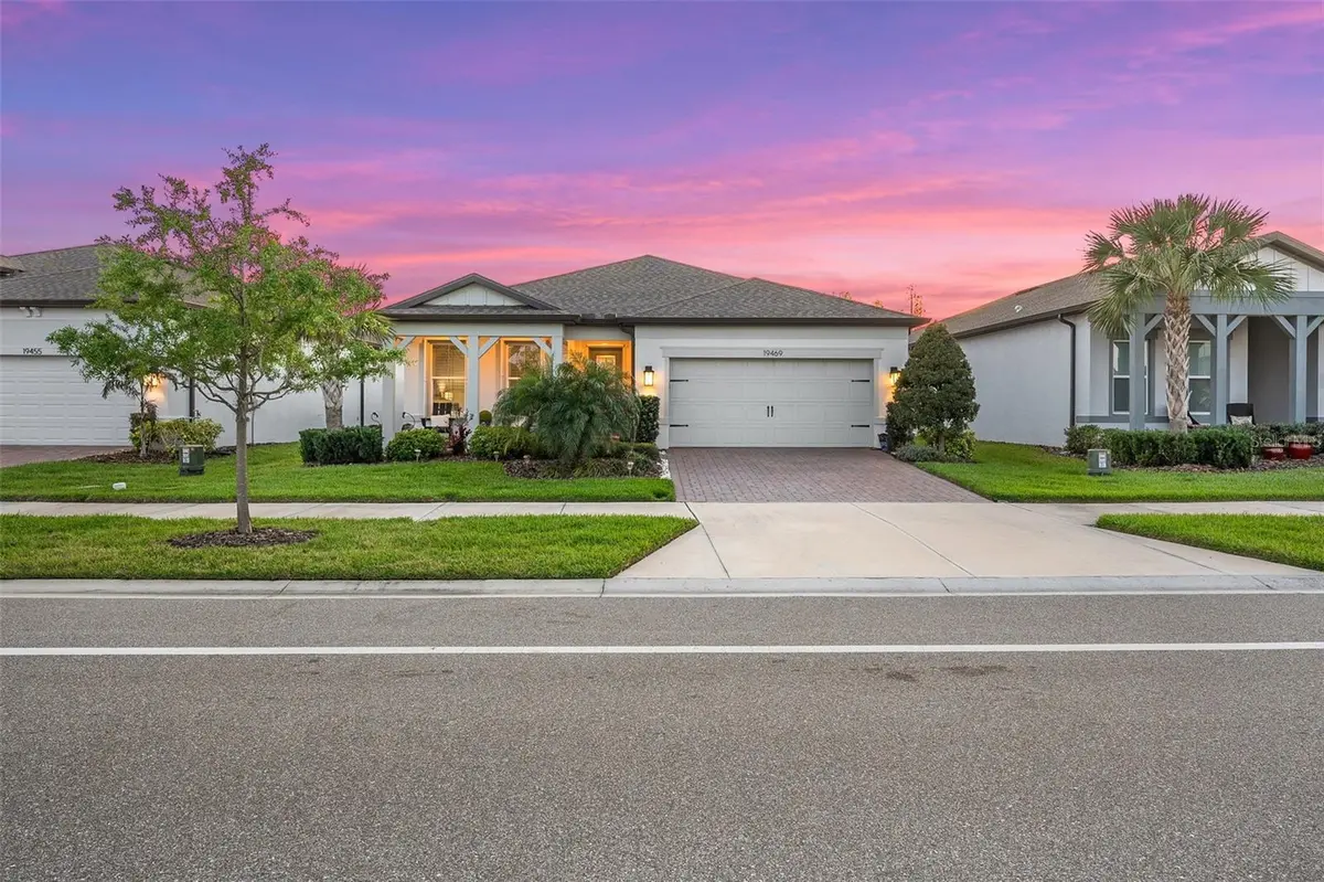 19469 SEA GLASS CIR, Land O Lakes, FL 34638