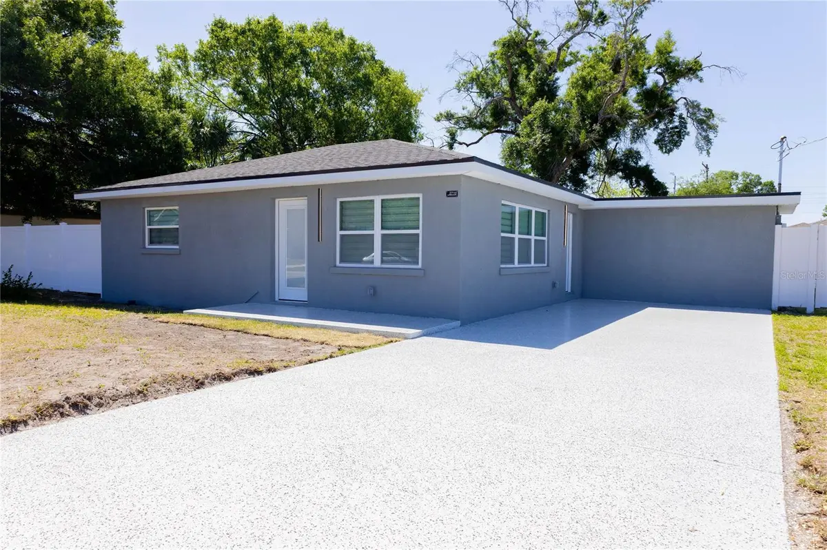 2710 W CYPRESS ST, Tampa, FL 33609